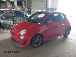2015 FIAT 500 Abarth z VIN 3C3CFFFH1FT648121, wystawiony jako IAAI lot #42312335 z przebiegiem 156 532 mil mil oraz . Historia ofert i sprzedaży dostępna na DreamBid. Obrazek 2.
