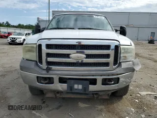 2005 Ford F-250 XL with VIN 1FTSX21P45ED31783, listed as a Copart auction lot 57981395 with 174,726 mi miles and Clean title. Bid and sale history available at DreamBid. Image 5.