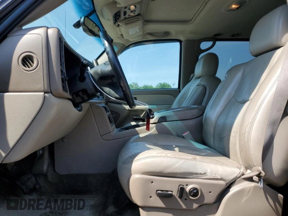 2003 Chevrolet Suburban Z71 with VIN 3GNFK16Z93G213326, listed as a Copart auction lot 59836214 with 347,730 mi miles and Salvage Title. Bid and sale history available at carsss.com. Image 7.