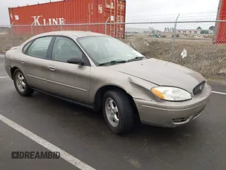 2005 Ford Taurus SE with VIN 1FAFP53215A189958, listed as a IAAI auction lot 41716597 with 99,684 mi miles. Bid and sale history available at carsss.com. Image 1.