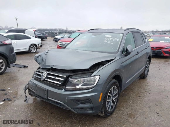 2020 Volkswagen Tiguan SE with VIN 3VV2B7AX4LM024554, listed as a IAAI auction lot 41546316 with 47,657 mi miles. Bid and sale history available at carsss.com. Image 17.