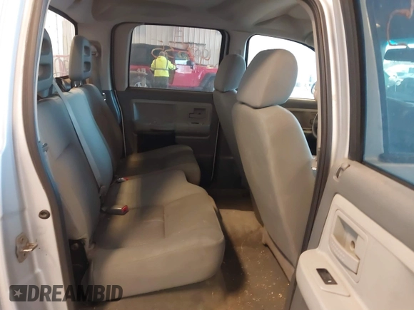 2006 Dodge Dakota SLT with VIN 1D7HW48N46S600256, listed as a IAAI auction lot 41442535 with 184,283 mi miles and . Bid and sale history available at carsss.com. Image 8.