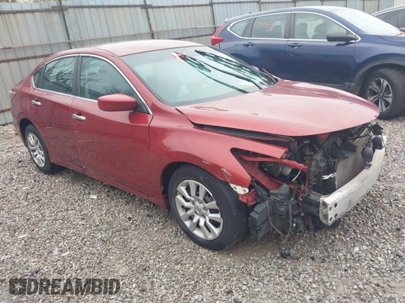 2015 Nissan Altima 2.5 S with VIN 1N4AL3AP9FN318810, listed as a IAAI auction lot 40821919 with 162,142 mi miles. Bid and sale history available at carsss.com. Image 1.