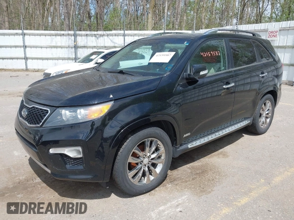 2013 Kia Sorento SX with VIN 5XYKWDA26DG338145, listed as a IAAI auction lot 42159587 with 84,283 mi miles. Bid and sale history available at carsss.com. Image 2.