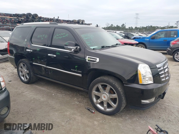 2013 Cadillac Escalade z VIN 1GYS4EEJXDR123523, wystawiony jako IAAI lot #41297183 z przebiegiem 98 248 mil mil oraz . Historia ofert i sprzedaży dostępna na DreamBid. Obrazek 13.
