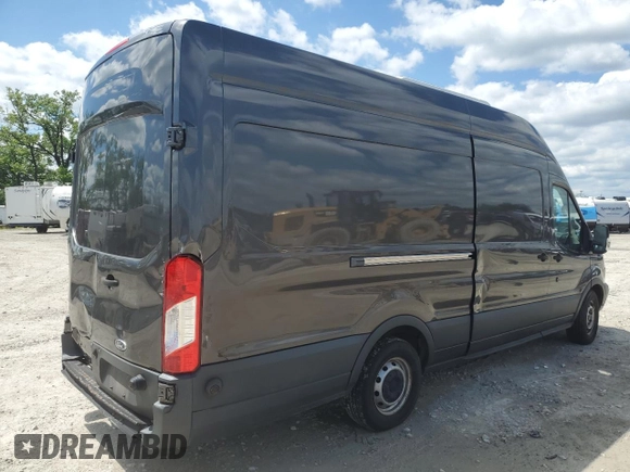 2017 Ford Transit z VIN 1FTYR3XV3HKB00878, wystawiony jako Copart lot #55963155 z przebiegiem 362 956 mil mil oraz Tytuł czysty. Historia ofert i sprzedaży dostępna na DreamBid. Obrazek 3.