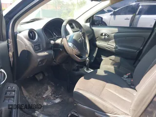 2016 Nissan Versa S Plus z VIN 3N1CN7AP9GL903668, wystawiony jako IAAI lot #42582825 z przebiegiem 192 674 mil mil oraz . Historia ofert i sprzedaży dostępna na DreamBid. Obrazek 5.