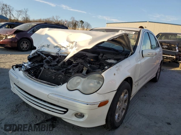 2005 Mercedes-Benz C 320 с VIN WDBRF84J65F679735, выставлен на аукционе Copart как лот 47164965 с пробегом 114 381 миль миль и Списание • Salvage title. История ставок и продаж доступна на DreamBid. Изображение 1.
