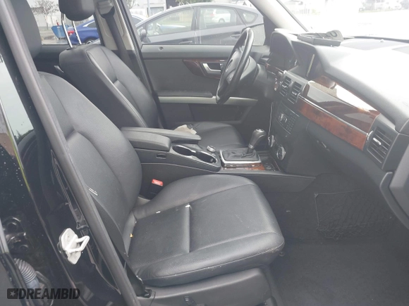 2012 Mercedes-Benz GLK-Class GLK 350 with VIN WDCGG8HB3CF912437, listed as a IAAI auction lot 41734683 with 127,572 mi miles. Bid and sale history available at carsss.com. Image 5.