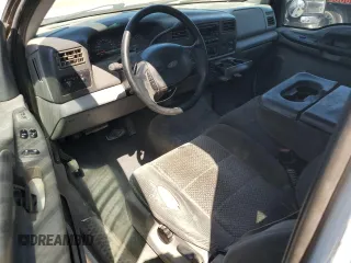 2002 Ford F-250 XL z VIN 1FTNX21F42EC44207, wystawiony jako Copart lot #60615915 z przebiegiem 320 609 mil mil oraz Szkoda całkowita • Salvage title. Historia ofert i sprzedaży dostępna na DreamBid. Obrazek 8.