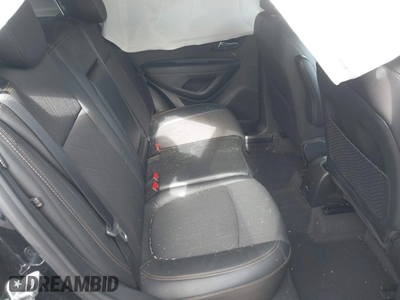 2018 Chevrolet Trax LT with VIN 3GNCJPSB1JL231115, listed as a IAAI auction lot 41686302 with 44,763 mi miles. Bid and sale history available at carsss.com. Image 8.