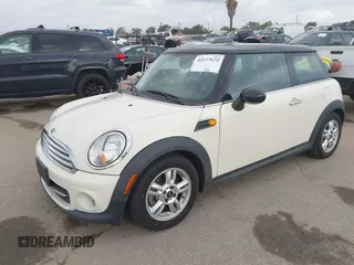 2011 MINI Hardtop with VIN WMWSU3C54BT183455, listed as a IAAI auction lot 42117672 with 130,530 mi miles and . Bid and sale history available at DreamBid. Image 2.