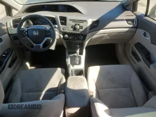 2012 Honda Civic LX z VIN 2HGFB2F53CH324712, wystawiony jako Copart lot #46248345 z przebiegiem 316 459 mil mil oraz Szkoda całkowita • Salvage title. Historia ofert i sprzedaży dostępna na DreamBid. Obrazek 8.