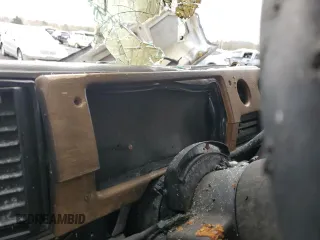 1993 Chevrolet Chevy Van z VIN 1GBEG25K1PF305736, wystawiony jako Copart lot #45422145 z przebiegiem Nie podano mil oraz Nie do naprawy • Non repairable. Historia ofert i sprzedaży dostępna na DreamBid. Obrazek 9.