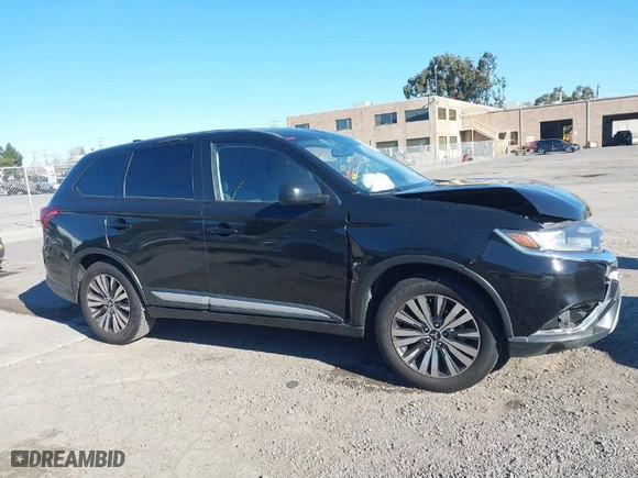 2019 Mitsubishi Outlander ES with VIN JA4AD2A36KZ017617, listed as a IAAI auction lot 41357728 with 252,811 mi miles. Bid and sale history available at carsss.com. Image 13.
