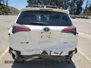 2018 Toyota RAV4 XLE with VIN JTMWFREV1JD122524, listed as a Copart auction lot 63707745 with 51,003 mi miles and Salvage title. Bid and sale history available at DreamBid. Image 6.