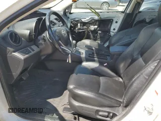 2011 Mazda 3 S Grand Touring z VIN JM1BL1W55B1366557, wystawiony jako Copart lot #52973745 z przebiegiem 133 278 mil mil oraz Szkoda całkowita • Salvage title. Historia ofert i sprzedaży dostępna na DreamBid. Obrazek 7.