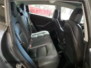 2020 Tesla Model 3 Performance z VIN 5YJ3E1EC8LF640891, wystawiony jako Copart lot #52377615 z przebiegiem 77 343 mil mil oraz Szkoda całkowita • Salvage title. Historia ofert i sprzedaży dostępna na DreamBid. Obrazek 11.