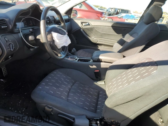 2002 Mercedes-Benz C 230/260/280/320 with VIN WDBRN47JX2A365019, listed as a Copart auction lot 88321555 with 194,316 mi miles and Salvage Title. Bid and sale history available at DreamBid. Image 7.