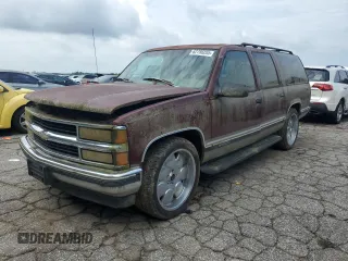 1998 Chevrolet Suburban with VIN 1GNEC16R6WJ357136, listed as a Copart auction lot 62788285 with 3,593,212 mi miles and Clean title. Bid and sale history available at DreamBid. Image 1.