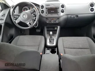 2015 Volkswagen Tiguan SE with VIN WVGAV7AX4FW552810, listed as a Copart auction lot 54490895 with 174,659 mi miles and Salvage title. Bid and sale history available at DreamBid. Image 8.