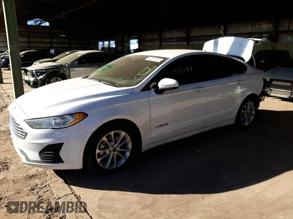 2019 Ford Fusion Hybrid SE with VIN 3FA6P0LU3KR119755, listed as a Copart auction lot 40221613 with 40,799 mi miles. Bid and sale history available at carsss.com. Image 1.