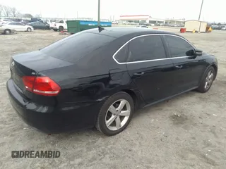 2013 Volkswagen Passat SE with VIN 1VWBH7A33DC126843, listed as a IAAI auction lot 41530732 with 170,910 mi miles and . Bid and sale history available at DreamBid. Image 4.