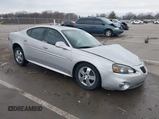 2007 Pontiac Grand Prix with VIN 2G2WP552X71130187, listed as a IAAI auction lot 41711192 with 111,933 mi miles. Bid and sale history available at carsss.com. Image 1.