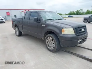 2006 Ford F-150 STX with VIN 1FTRX12W46KC84403, listed as a IAAI auction lot 41990451 with 243,606 mi miles. Bid and sale history available at carsss.com. Image 1.
