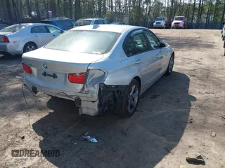 2015 BMW 3 Series 320i xDrive с VIN WBA3C3G57FNS74828, выставлен на аукционе IAAI как лот 41920253 с пробегом 72 521 миль миль и . История ставок и продаж доступна на DreamBid. Изображение 4.