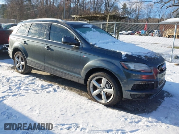 2014 Audi Q7 3.0T S line Prestige with VIN WA1DGAFE5ED010250, listed as a IAAI auction lot 41257093 with 131,001 mi miles. Bid and sale history available at carsss.com. Image 1.