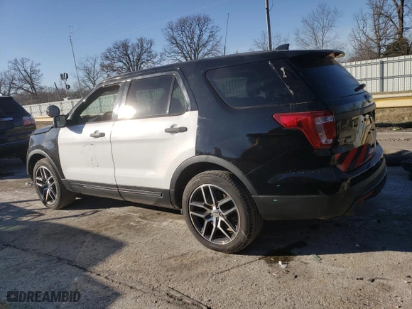 2017 Ford Police Interceptor Utility with VIN 1FM5K8AT4HGD44114, listed as a Copart auction lot 42593145 with 34,407 mi miles and Clean Title. Bid and sale history available at carsss.com. Image 2.