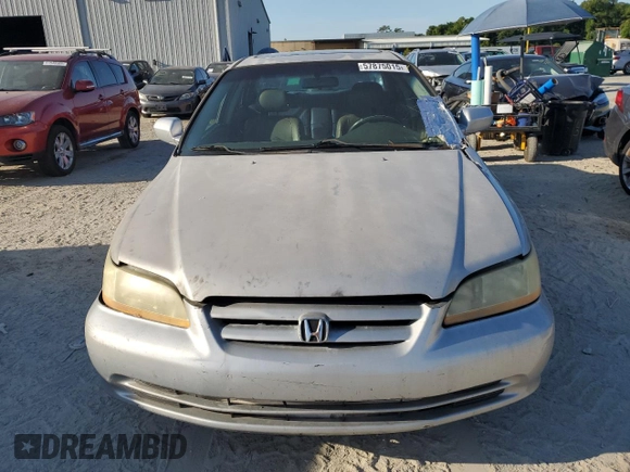 2001 Honda Accord EX z VIN 1HGCG16531A063589, wystawiony jako Copart lot #57875015 z przebiegiem Nie podano mil oraz Szkoda całkowita • Salvage title. Historia ofert i sprzedaży dostępna na DreamBid. Obrazek 5.