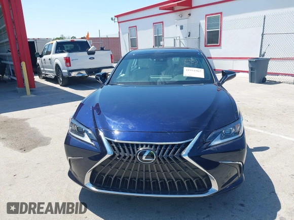 2024 Lexus ES with VIN 58ADZ1B10RU162823, listed as a IAAI auction lot 41951967 with 9,274 mi miles. Bid and sale history available at carsss.com. Image 6.