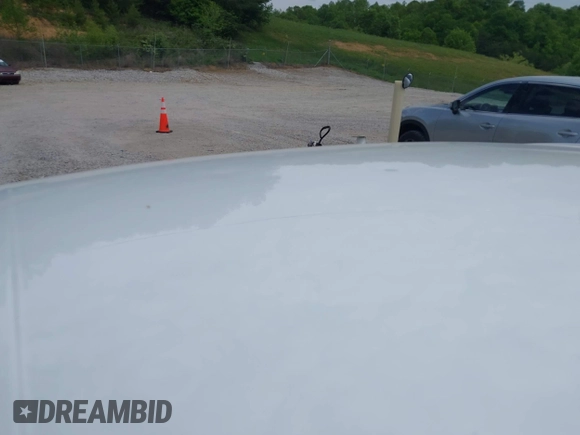 2019 Toyota Camry LE z VIN 4T1B11HKXKU786639, wystawiony jako IAAI lot #42212321 z przebiegiem 82 843 mil mil oraz . Historia ofert i sprzedaży dostępna na DreamBid. Obrazek 6.
