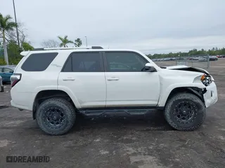 2017 Toyota 4Runner SR5 with VIN JTEBU5JR2H5409960, listed as a IAAI auction lot 41406747 with 100,750 mi miles. Bid and sale history available at carsss.com. Image 14.