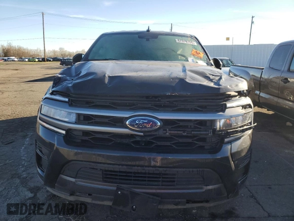 2023 Ford Expedition Max XLT z VIN 1FMJK1J87PEA51321, wystawiony jako Copart lot #47308885 z przebiegiem 10 310 mil mil oraz Czysty tytuł • Clean title. Historia ofert i sprzedaży dostępna na DreamBid. Obrazek 5.