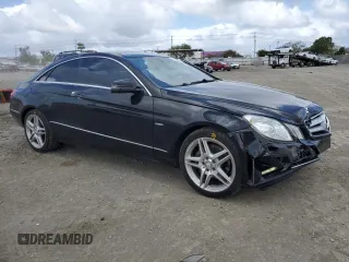 2012 Mercedes-Benz E 350 with VIN WDDKJ5KBXCF138167, listed as a Copart auction lot 50305815 with 85,600 mi miles and Salvage Title. Bid and sale history available at DreamBid. Image 4.