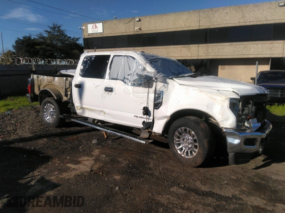 2018 Ford Super Duty F-250 SRW XL with VIN 1FT7W2BT9JEB27768, listed as a IAAI auction lot 41528069 with 110,274 mi miles. Bid and sale history available at carsss.com. Image 1.