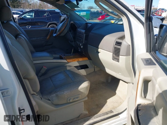 2005 Infiniti QX56 with VIN 5N3AA08C25N806337, listed as a IAAI auction lot 41317749 with 1 mi miles. Bid and sale history available at carsss.com. Image 5.