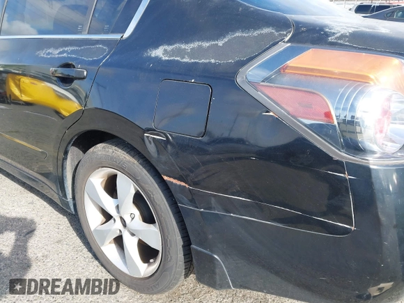 2008 Nissan Altima 3.5 SE with VIN 1N4BL21E58N420928, listed as a IAAI auction lot 41913956 with 192,860 mi miles. Bid and sale history available at carsss.com. Image 6.