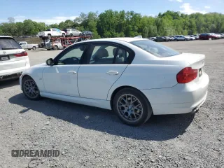2011 BMW 3 Series 328i xDrive z VIN WBAPK5G57BNN80308, wystawiony jako Copart lot #56740035 z przebiegiem 86 056 mil mil oraz Szkody całkowita. Historia ofert i sprzedaży dostępna na DreamBid. Obrazek 2.