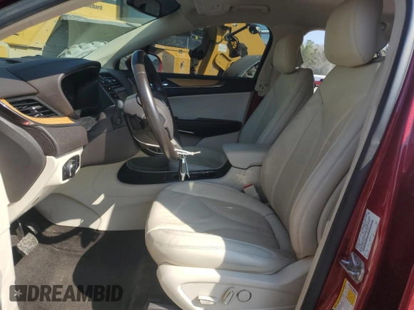 2016 Lincoln MKC Select z VIN 5LMCJ2C95GUJ30254, wystawiony jako Copart lot #43331385 z przebiegiem 55 031 mil mil oraz Szkoda całkowita • Salvage title. Historia ofert i sprzedaży dostępna na DreamBid. Obrazek 7.