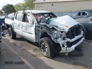 2021 Toyota Tacoma SR z VIN 3TMCZ5AN1MM429354, wystawiony jako IAAI lot #41840759 z przebiegiem Nie podano mil oraz . Historia ofert i sprzedaży dostępna na DreamBid. Obrazek 1.