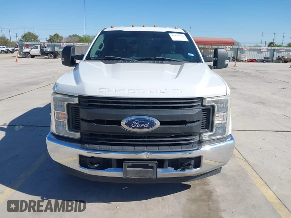 2017 Ford F-250 XL z VIN 1FD7X2A65HED73084, wystawiony jako IAAI lot #41833369 z przebiegiem 136 125 mil mil oraz . Historia ofert i sprzedaży dostępna na DreamBid. Obrazek 12.