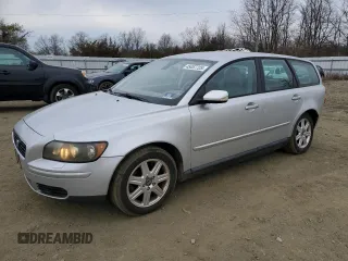 2006 Volvo V50 2.4L with VIN YV1MW382X62190503, listed as a Copart auction lot 45457725 with 152,533 mi miles and Salvage Title. Bid and sale history available at carsss.com. Image 1.