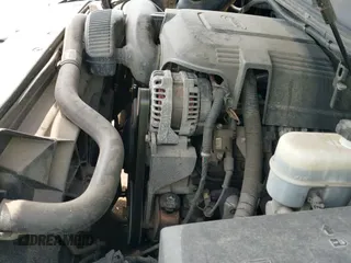 2010 Cadillac Escalade Premium z VIN 1GYUKCEF4AR201742, wystawiony jako IAAI lot #42918902 z przebiegiem 144 868 mil mil oraz . Historia ofert i sprzedaży dostępna na DreamBid. Obrazek 19.