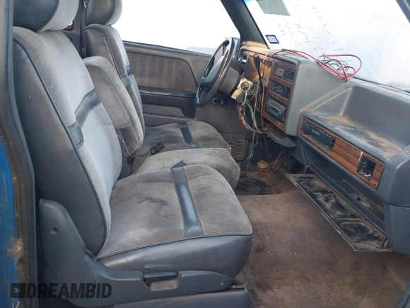 1993 Dodge Dakota with VIN 1B7GL23Y8PS210332, listed as a IAAI auction lot 41875038 with 215,599 mi miles. Bid and sale history available at carsss.com. Image 5.