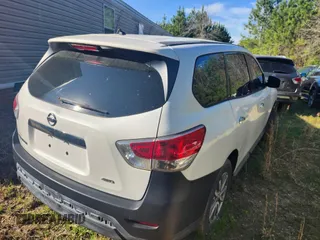 2013 Nissan Pathfinder SL with VIN 5N1AR2MM1DC659076, listed as a IAAI auction lot 41886397 with 1 mi miles. Bid and sale history available at carsss.com. Image 4.