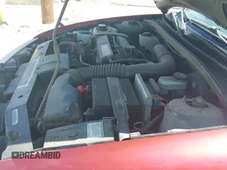 2000 Saturn SL с VIN 1G8ZK5275YZ147635, выставлен на аукционе IAAI как лот 43353737 с пробегом 101 097 миль миль и . История ставок и продаж доступна на DreamBid. Изображение 19.